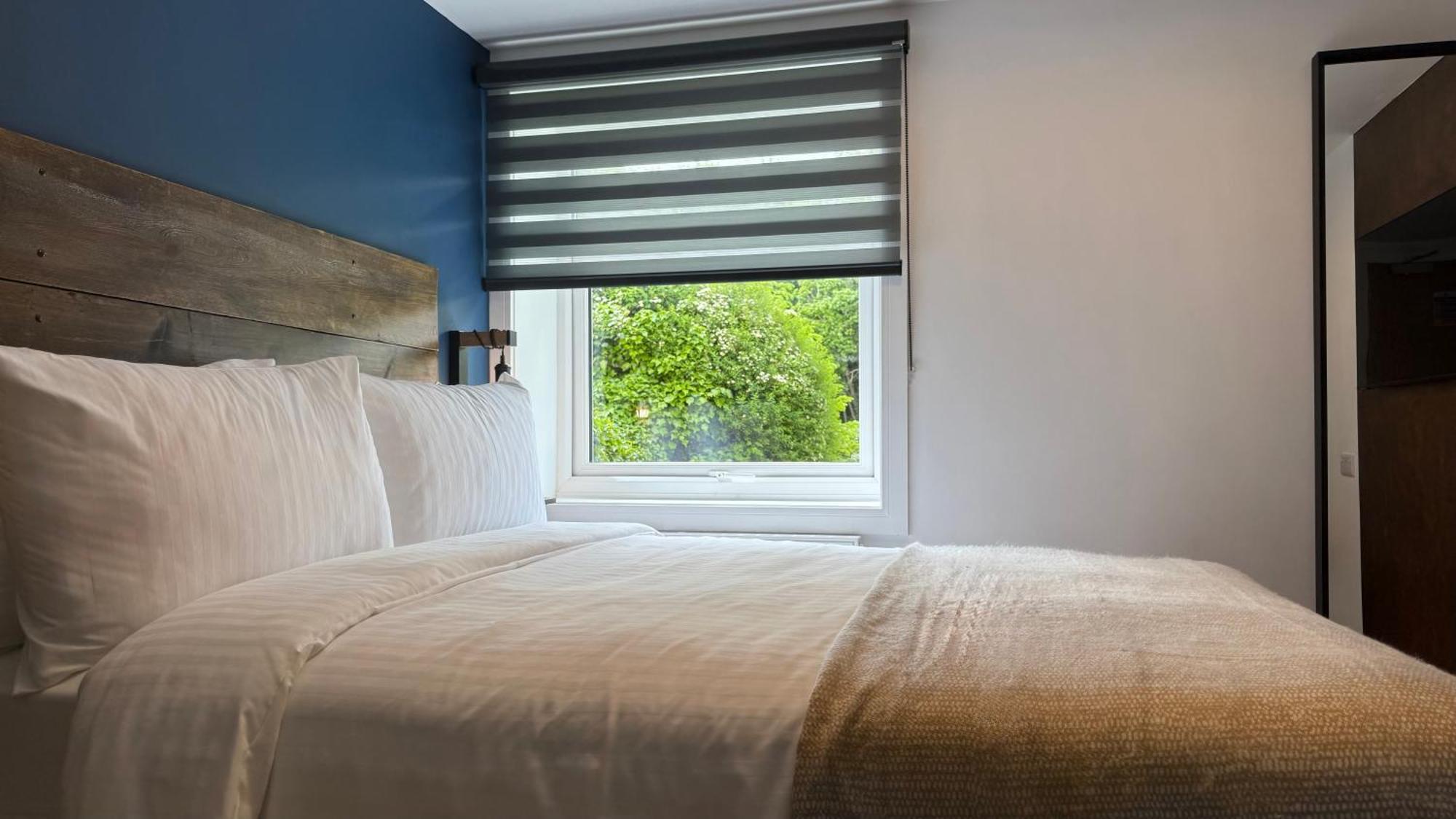 Watermead House Hotel Chard Bagian luar foto