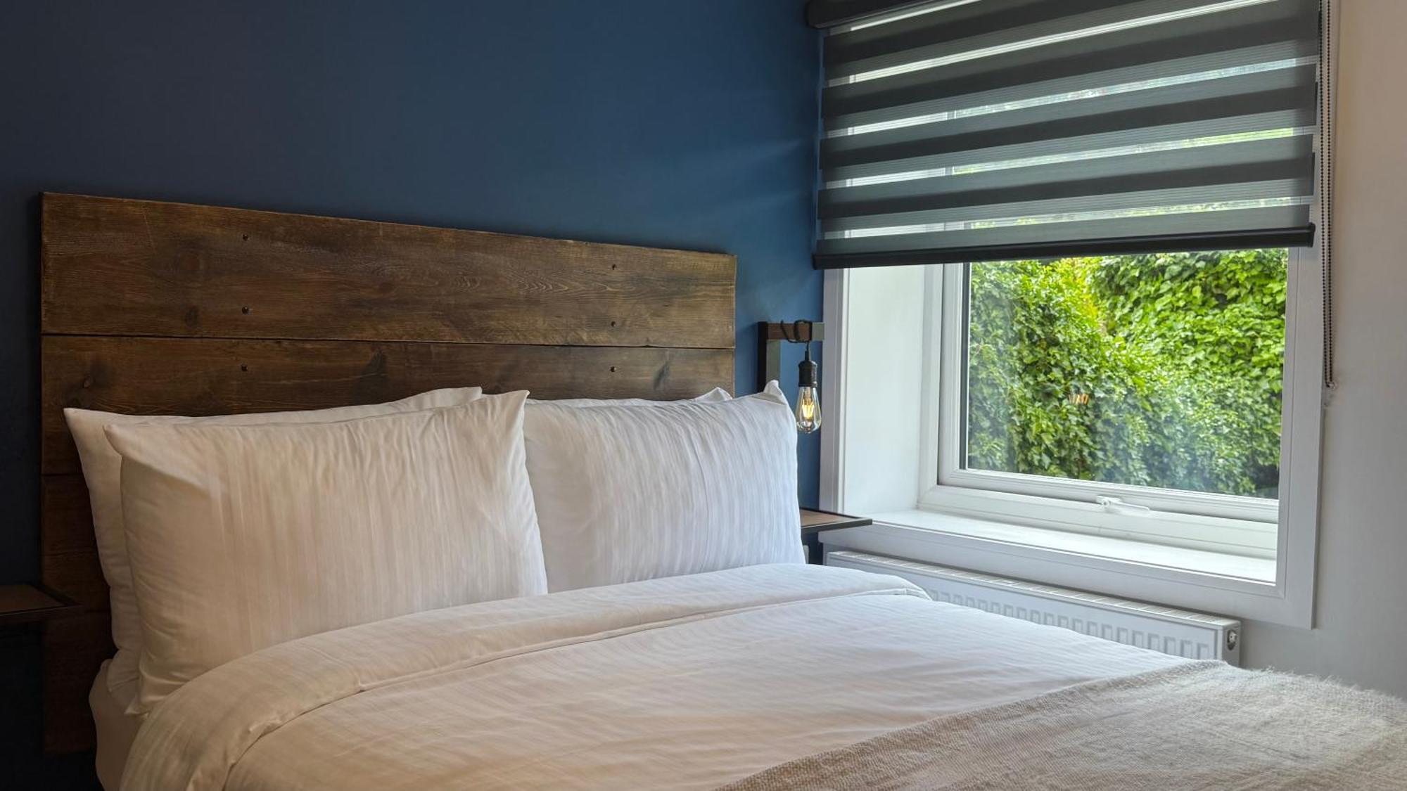 Watermead House Hotel Chard Bagian luar foto